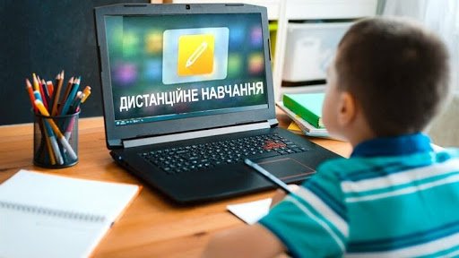 Дистанційка для всіх та обмеження роботи розважальних центрів і ресторанів у Чернівцях: Осачук розповів про ситуацію з COVID-19