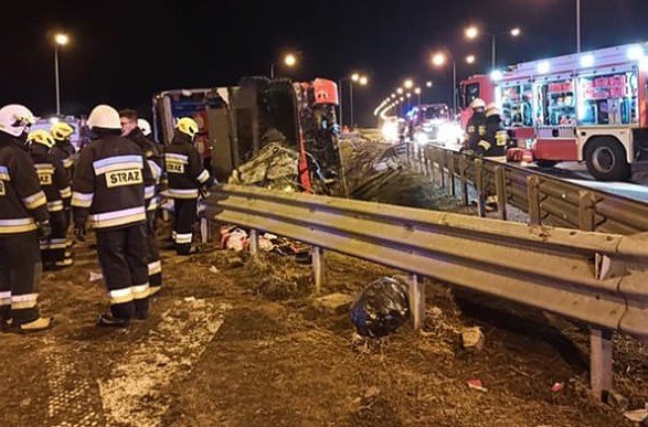 У Польщі автобус з українцями потрапив у ДТП: є померлі та травмовані