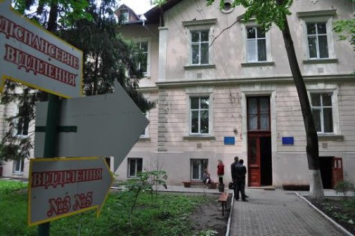 У Чернівцях додаткові ліжка для ковід-хворих розгорнуть в психіатричній лікарні
