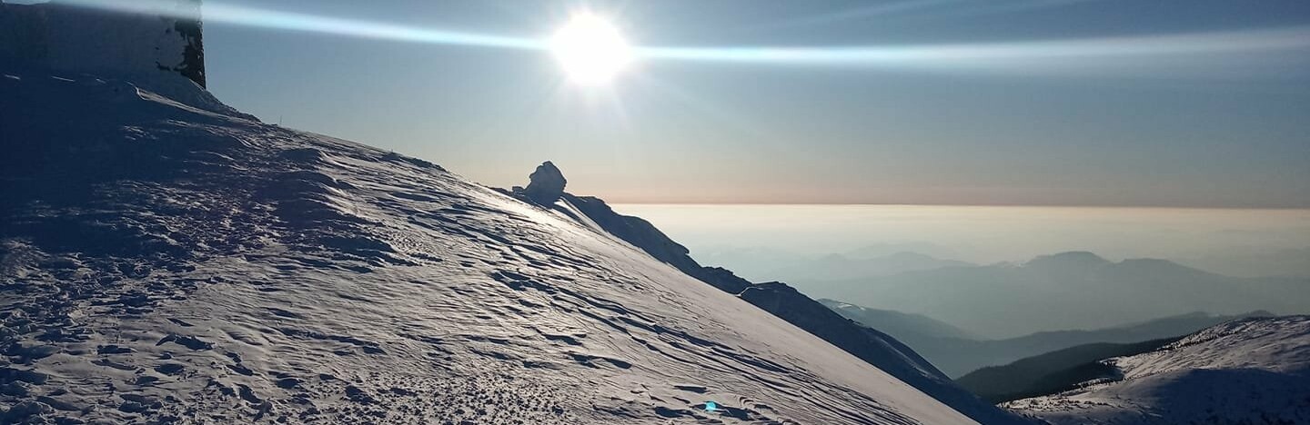 У Карпатах мороз і ясно: рятувальники говорять про загрозу сходження лавини