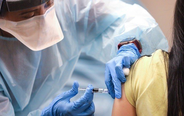 На Буковині минулої доби вакцинували проти COVID-19 більше пів тисячі людей