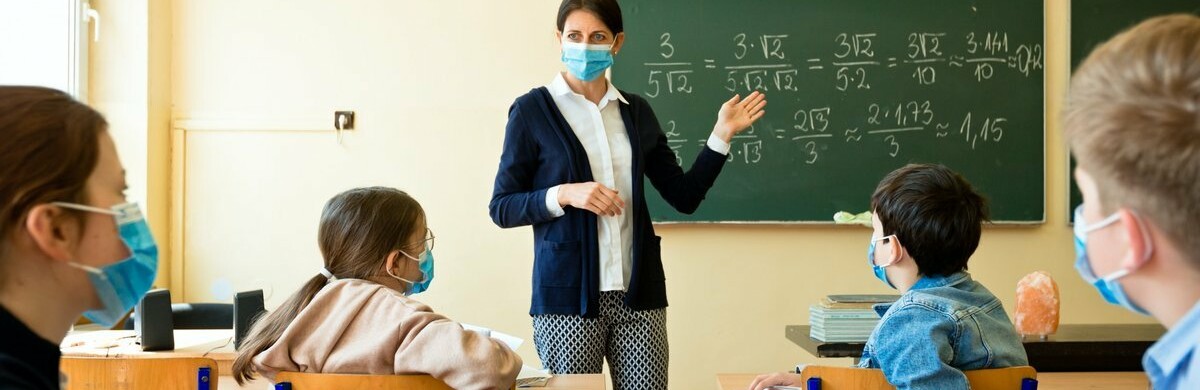 У Чернівецькій області дев'ять шкіл працюють за очною формою навчання