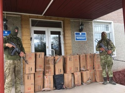 На Буковині пачкарі позбулися контрабандних сигарет на понад 350 тис грн