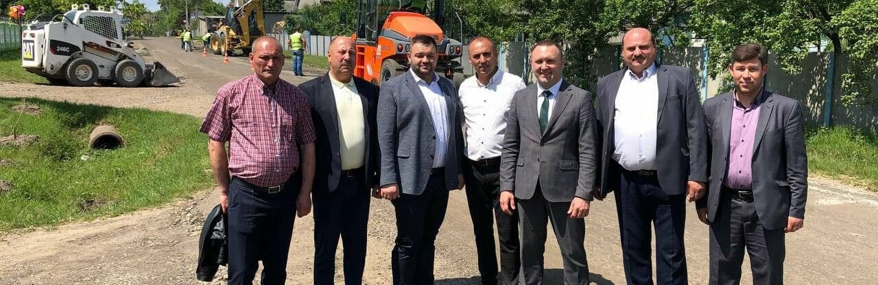 Ні пройти, ні проїхати: почався капремонт дороги у Ванчиковецькій громаді Буковини 