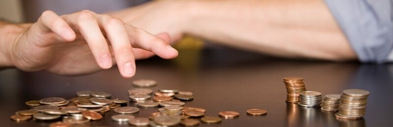 Доходи буковинців: якою є середньомісячна зарплата і скільки заборгували
