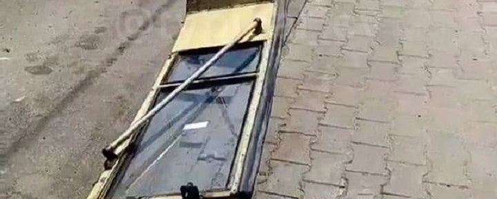У Чернівцях під час руху тролейбус 