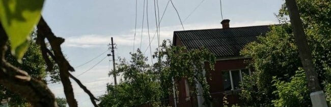 Розмиті автошляхи, пошкоджені будівлі і травмовані: наслідки негоди на Рівненщині