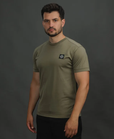 Футболки Stone Island: ТОП причин додати їх у чоловічий гардероб