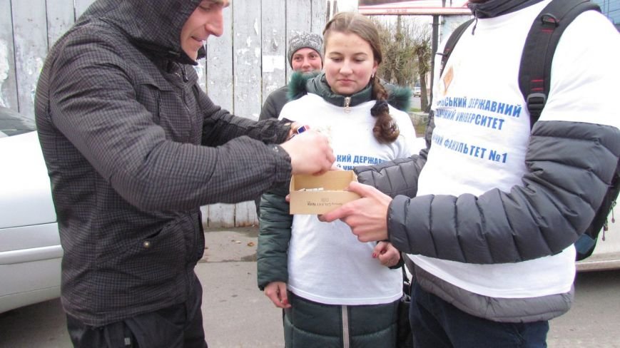 Студенти БДМУ міняють цигарки на аскорбінки (фото) - фото 1